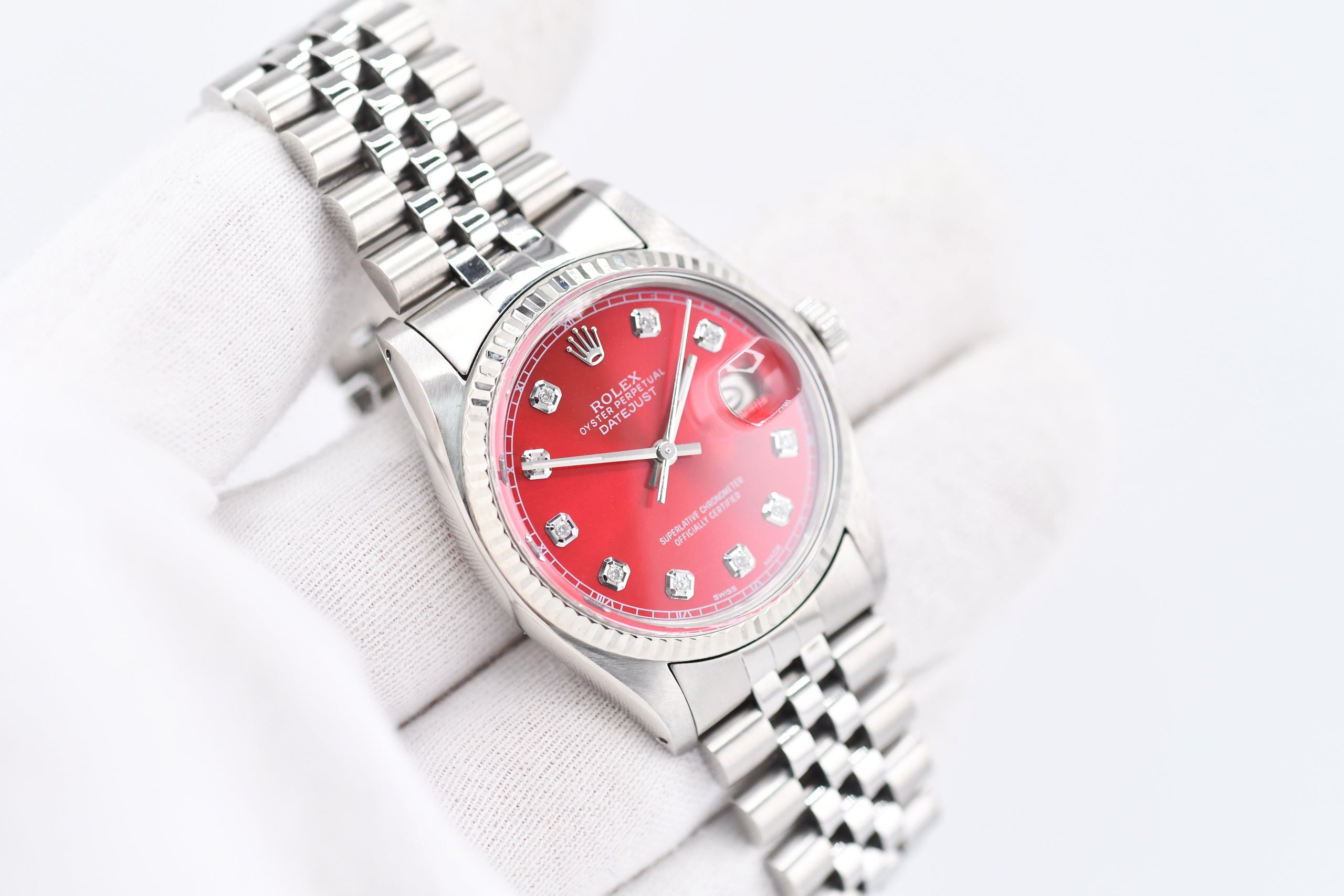Rolex diamond red deals
